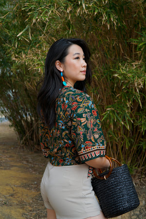 Viral Singapore Airlines-style crop top shows off wonders of batik
